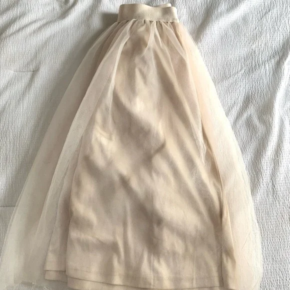 Forever 21 Cream Tulle A-Line Skirt - Picture 3 of 6